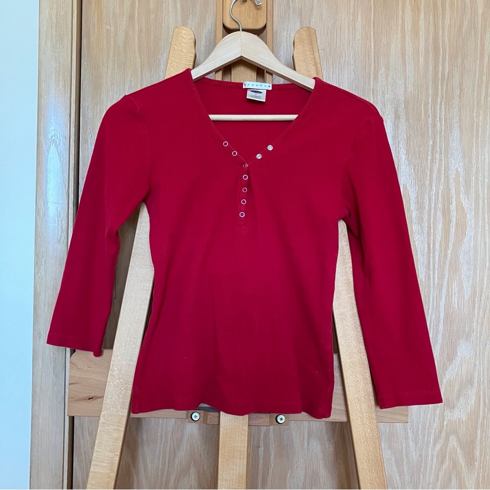 Old Navy red quarter sleeve shirt